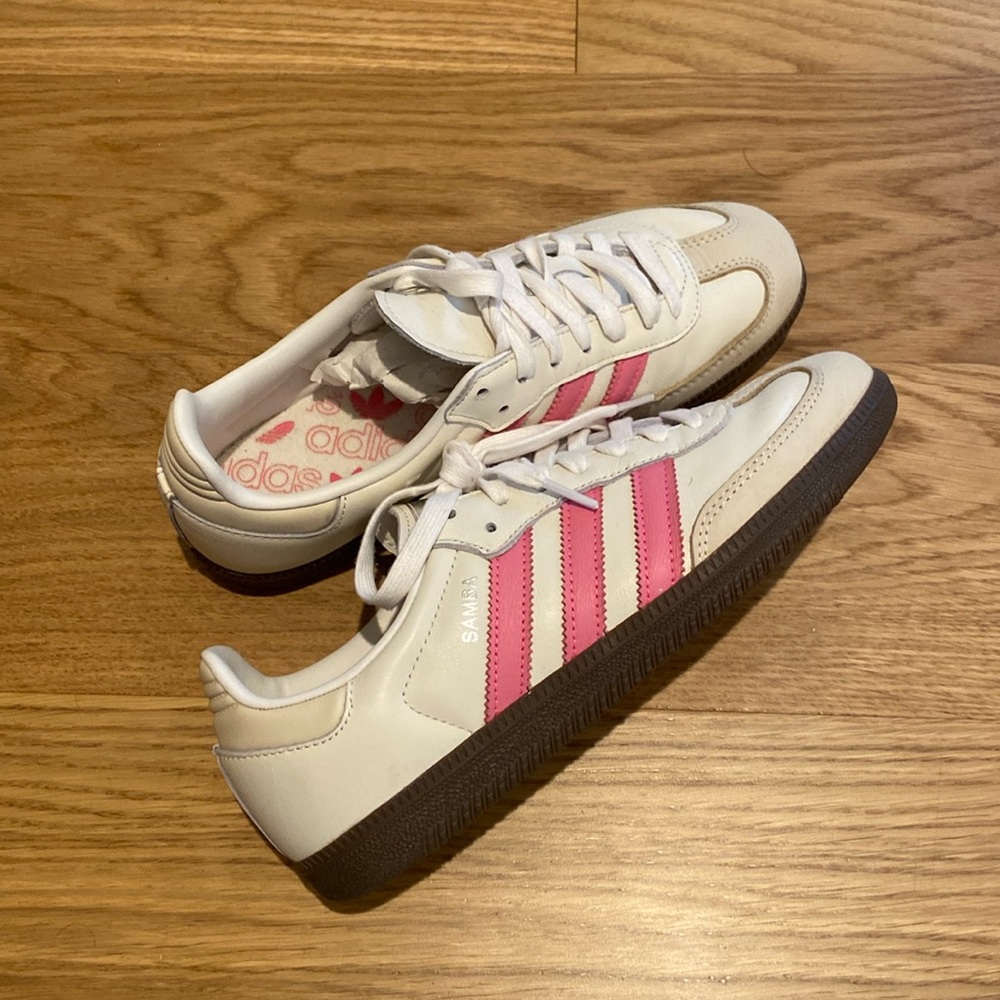 8 1/2 adidas Sambas, worn twice. No box, like new